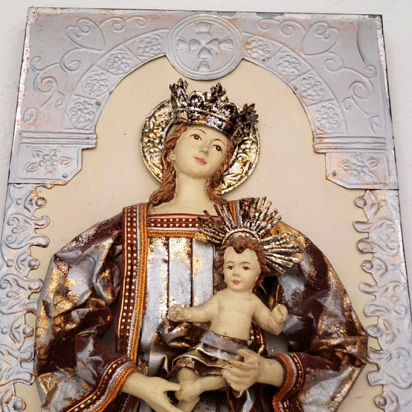 Vintage Virgen Mary Wall Art Hand Made - Picture 12 of 12